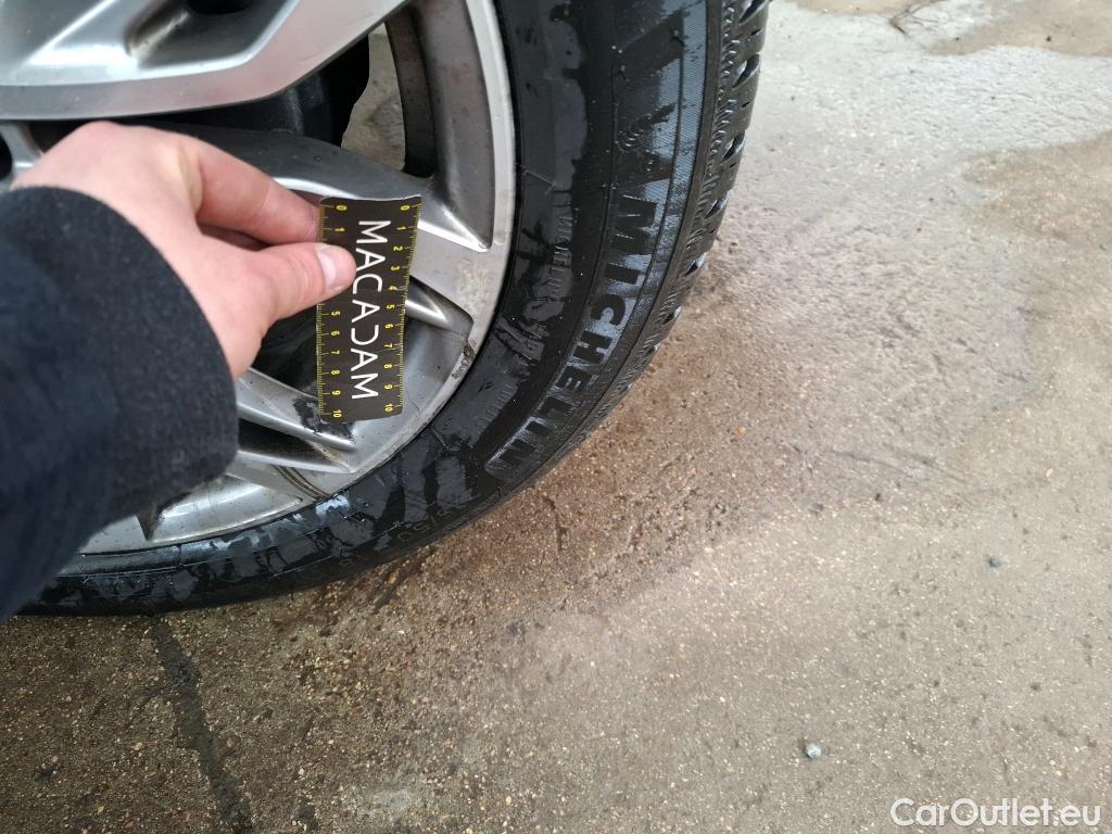  Bmw  X1 Série  sDrive18d Lounge 2.0 150CV BVA8 E6d #36