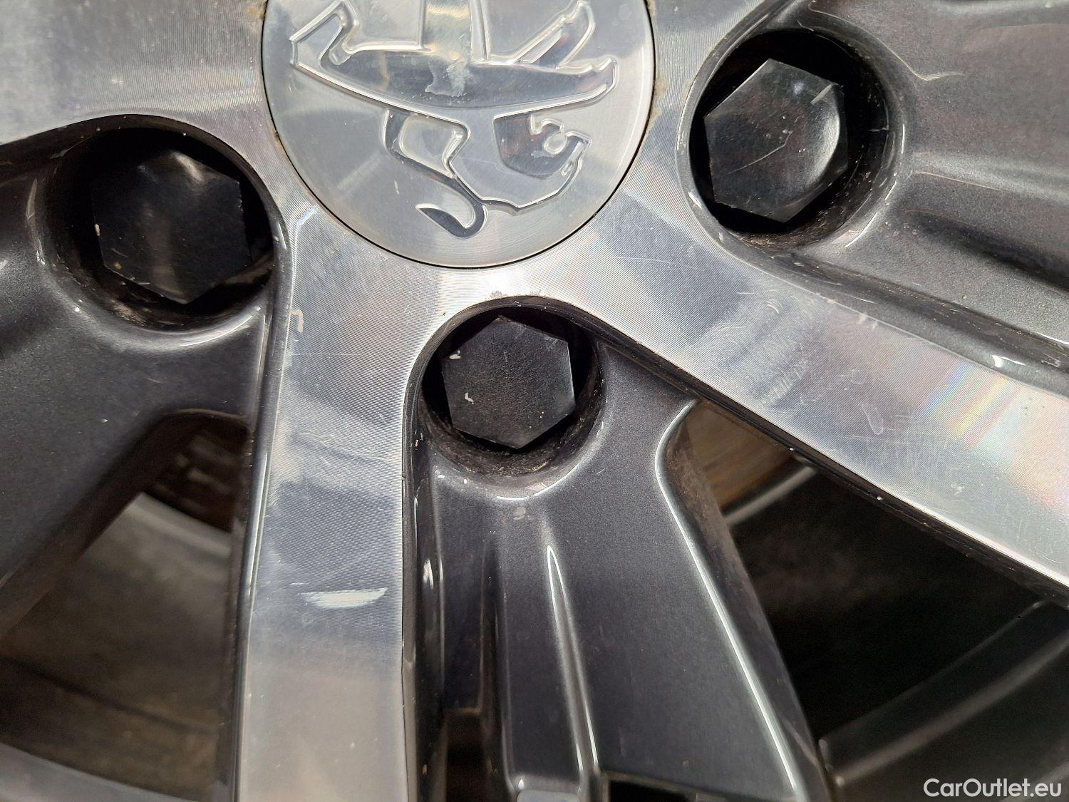  Peugeot  3008 Peugeot,  FL'20 PHEV, Peugeot  Hybrid 225 e-Auto8 Allure 5d #9