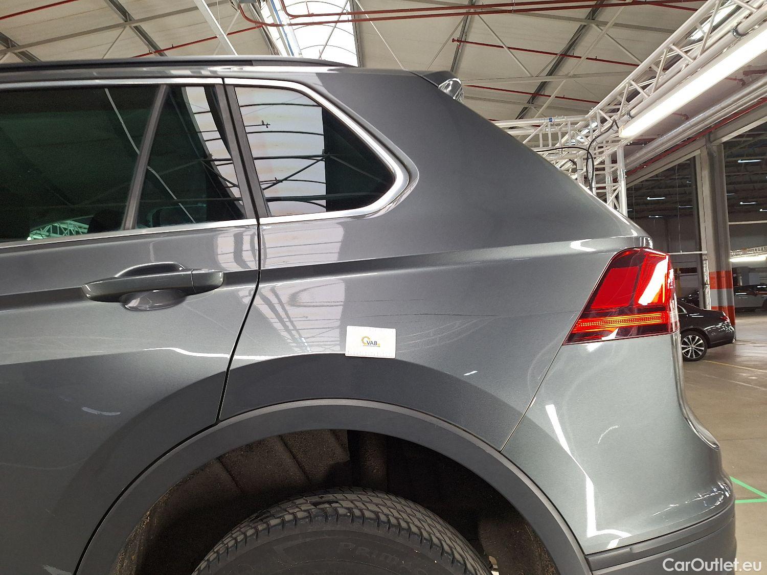  Volkswagen  Tiguan VW,  '16, Volkswagen  2.0 TDI SCR 110kW Comfortline 5d #31