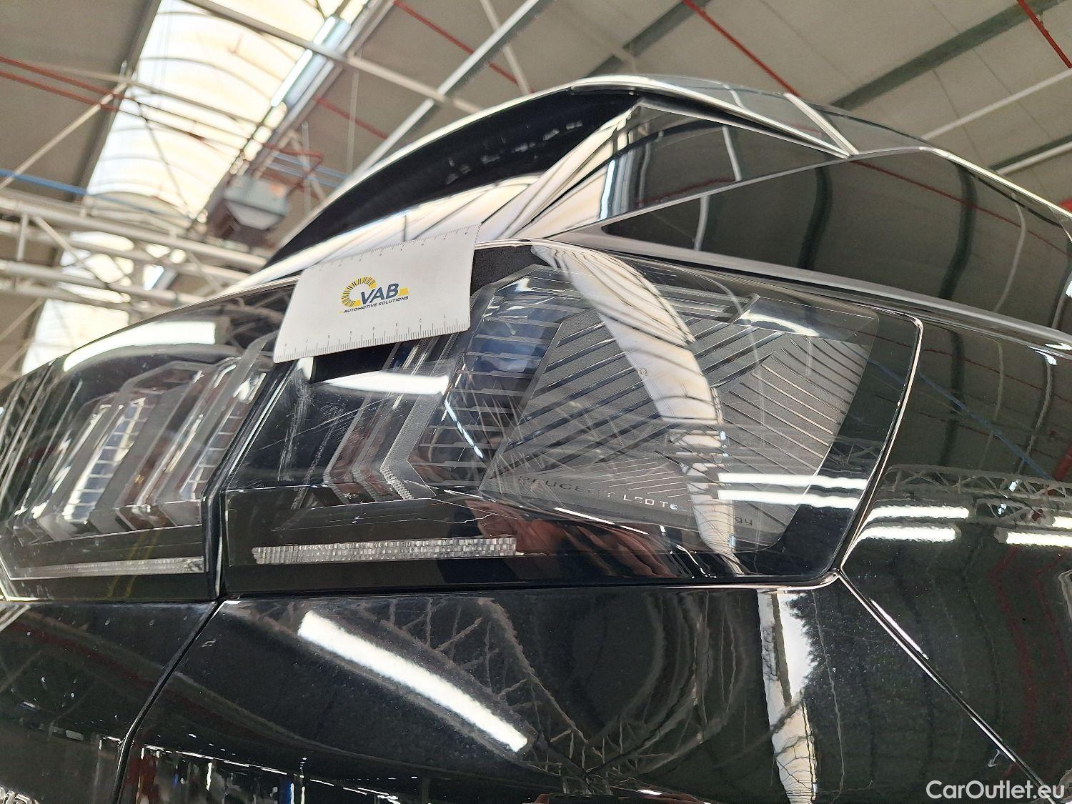  Peugeot  3008 Peugeot,  FL'20 PHEV, Peugeot  Hybrid 225 e-Auto8 Allure 5d #24