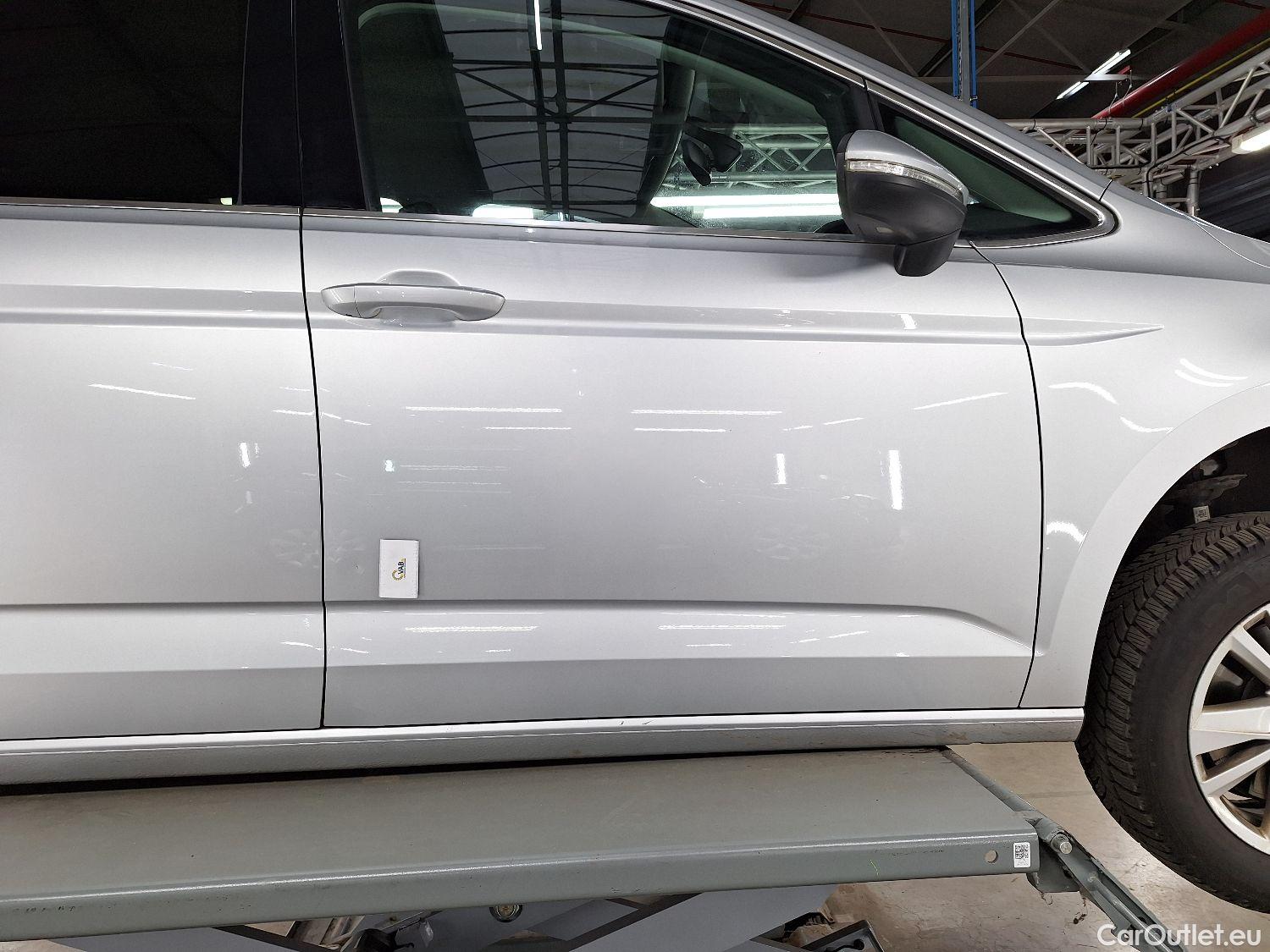  Volkswagen  Touran VW,  '15, Volkswagen  2.0 TDi 110kW Highline DSG 5d 7pl #7