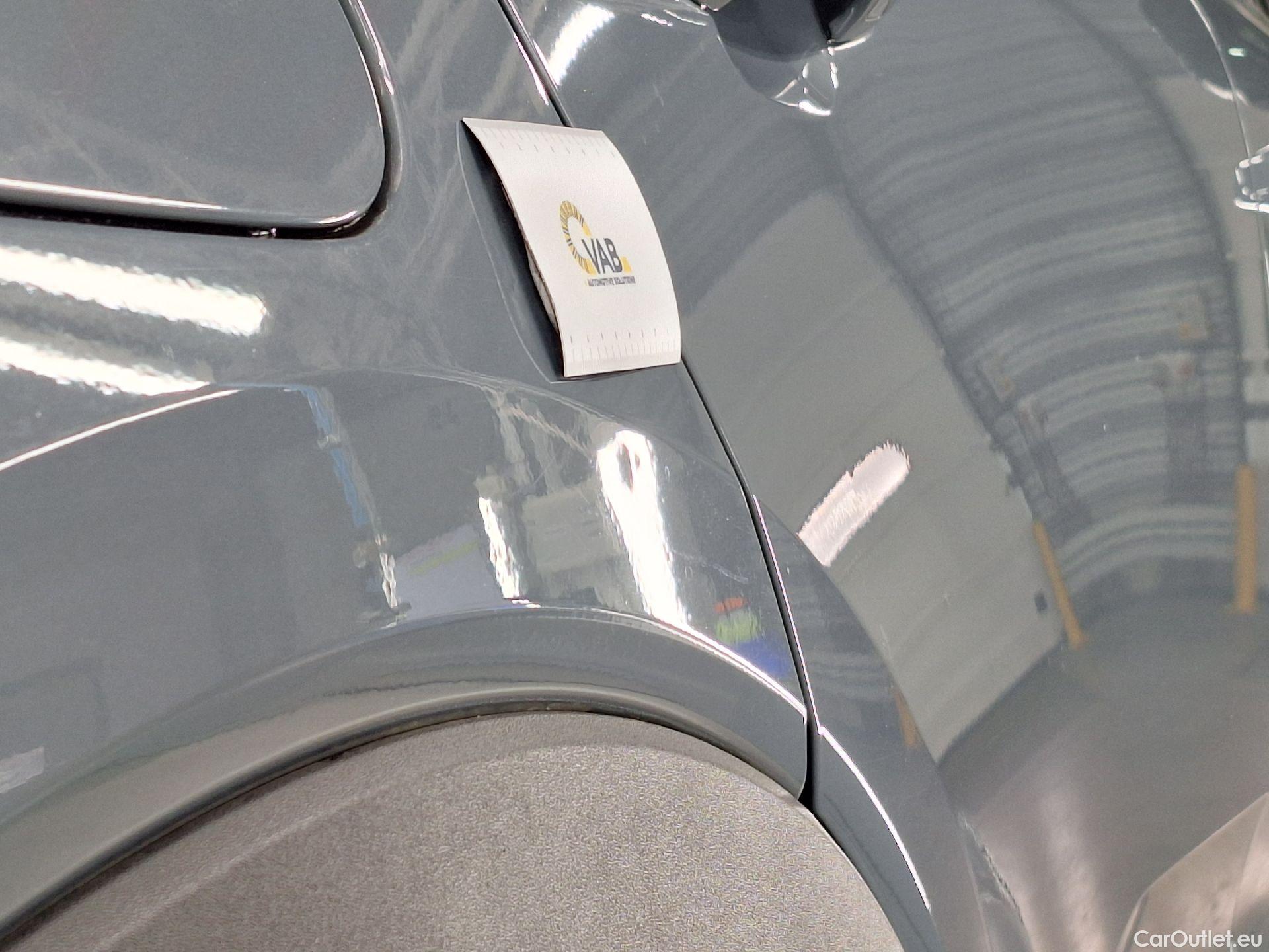  Volvo  XC 40 Volvo, XC40 '17, Volvo XC40 D4 AWD Geartronic R-Design 5d #54