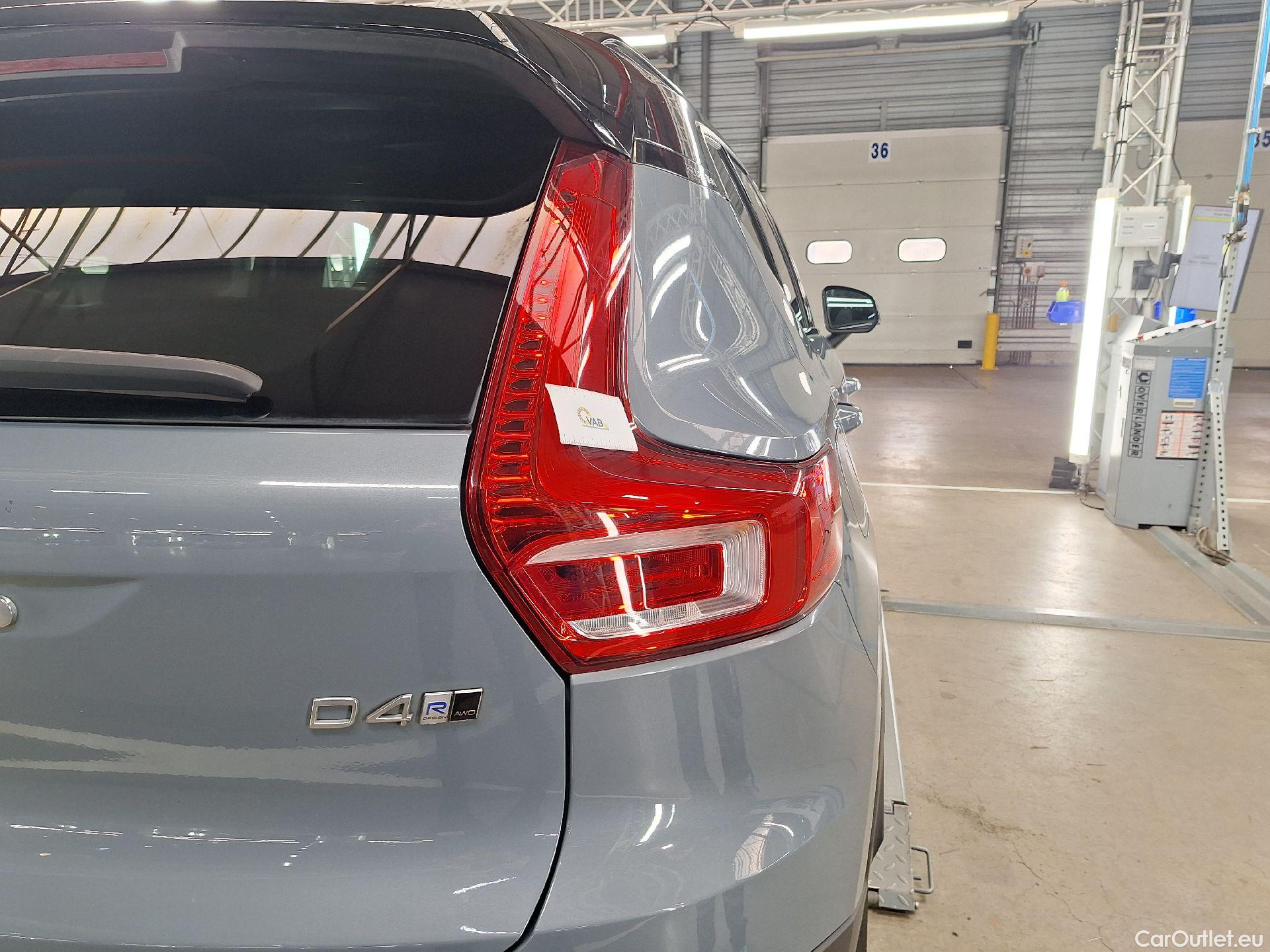  Volvo  XC 40 Volvo, XC40 '17, Volvo XC40 D4 AWD Geartronic R-Design 5d #45