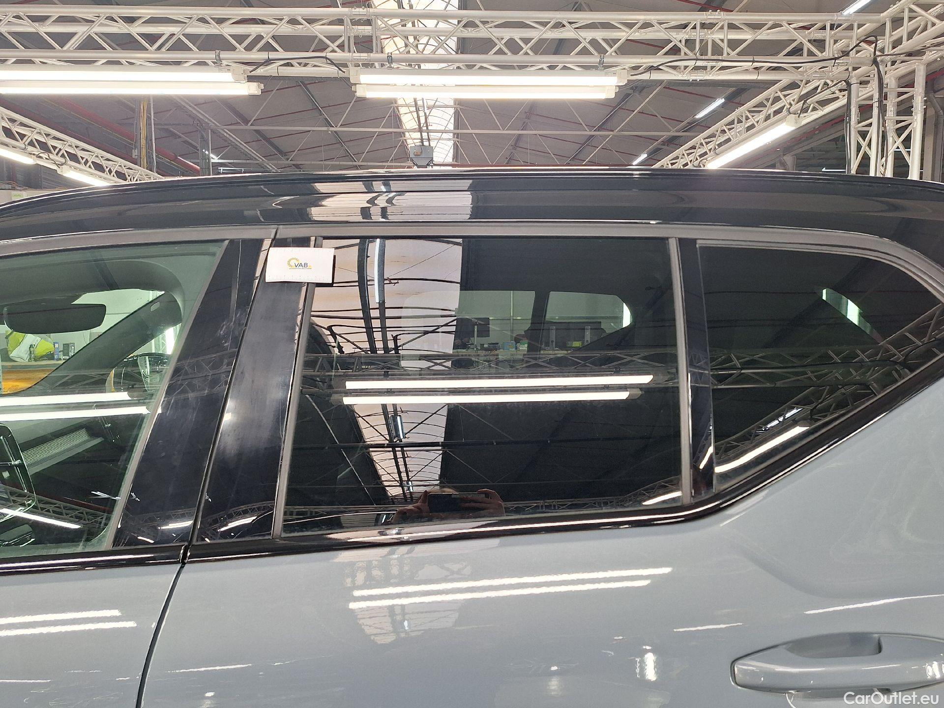  Volvo  XC 40 Volvo, XC40 '17, Volvo XC40 D4 AWD Geartronic R-Design 5d #13