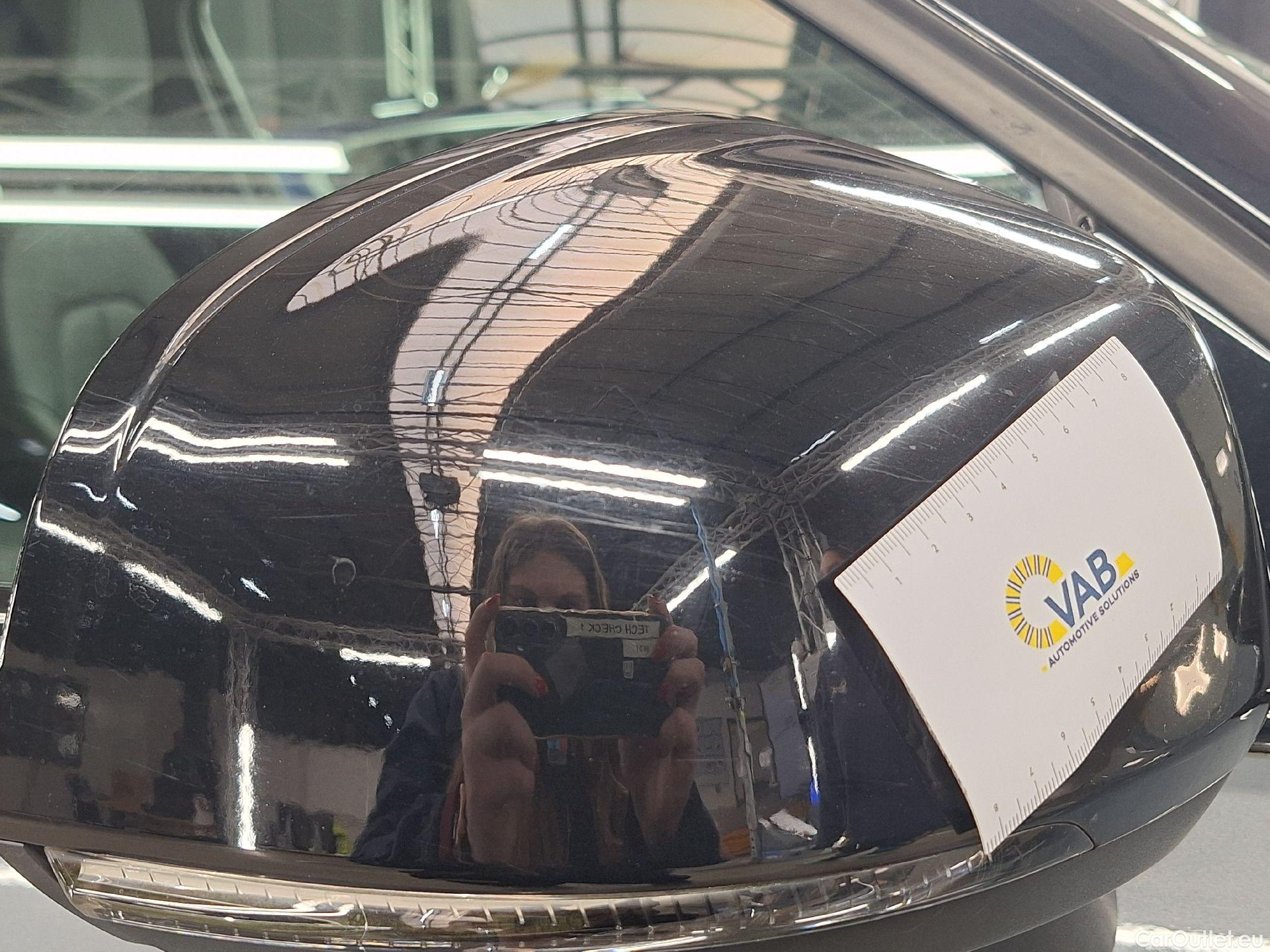  Volvo  XC 40 Volvo, XC40 '17, Volvo XC40 D4 AWD Geartronic R-Design 5d #56