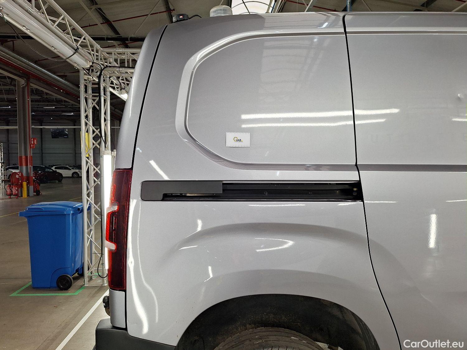  Peugeot  Partner Peugeot, _ '18, Peugeot  1.5 BHDi L1 Light 75kW s/s Premium #17