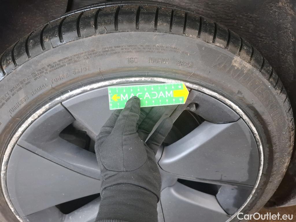  Tesla  Model 3 TESLA  / 2018 / 4P / Berline Grande Autonomie #17