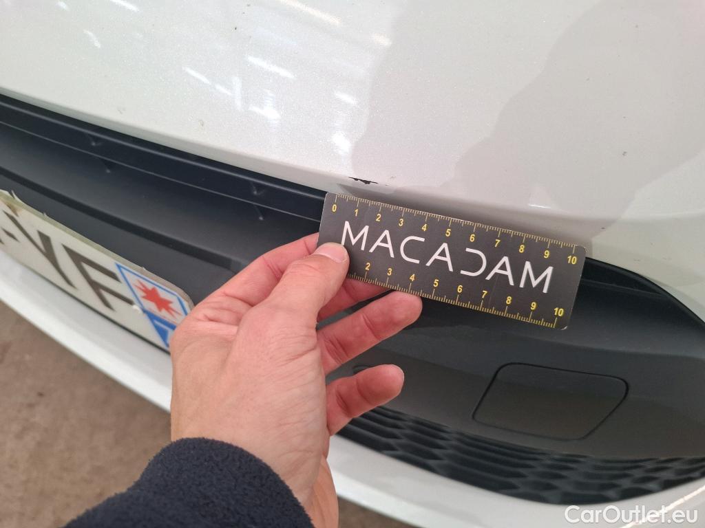  Toyota  C-HR TOYOTA  / 2016 / 5P / SUV 1.8 HYBRIDE 122 DISTINCTIVE #46