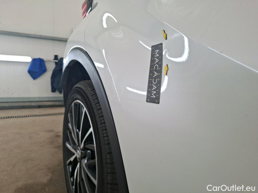  Toyota  C-HR TOYOTA  / 2016 / 5P / SUV 1.8 HYBRIDE 122 DISTINCTIVE #52