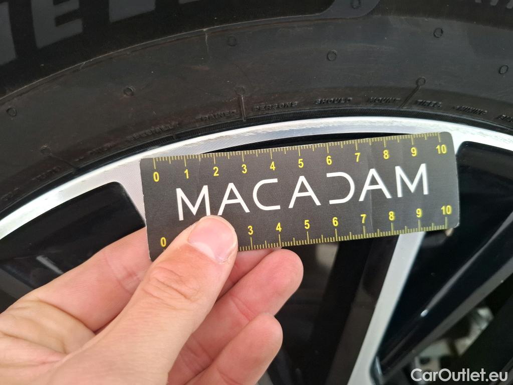  Toyota  C-HR TOYOTA  / 2016 / 5P / SUV 1.8 HYBRIDE 122 DISTINCTIVE #10