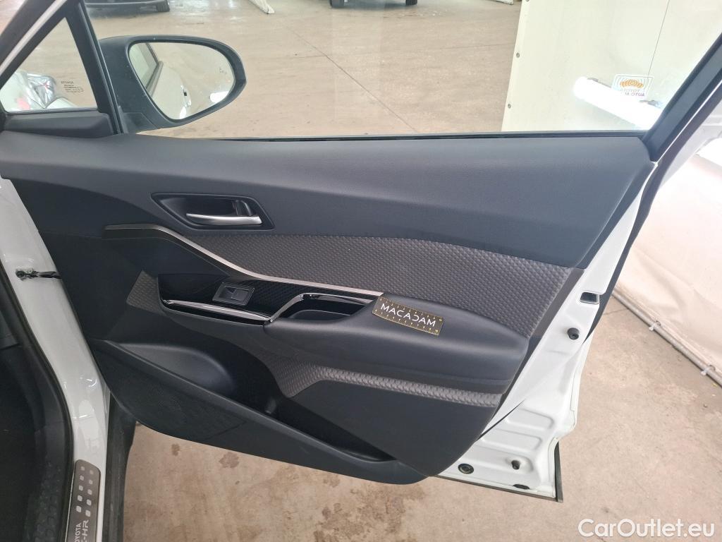  Toyota  C-HR TOYOTA  / 2016 / 5P / SUV 1.8 HYBRIDE 122 DISTINCTIVE #25