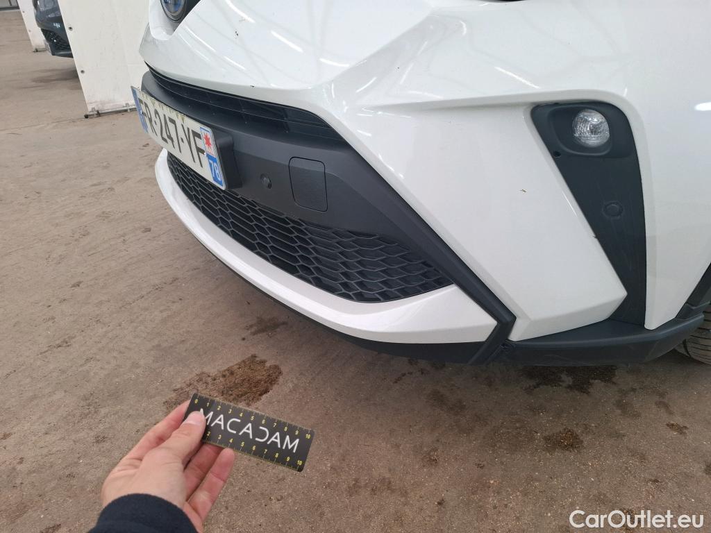  Toyota  C-HR TOYOTA  / 2016 / 5P / SUV 1.8 HYBRIDE 122 DISTINCTIVE #47