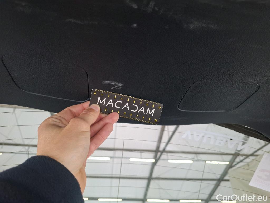  Toyota  C-HR TOYOTA  / 2016 / 5P / SUV 1.8 HYBRIDE 122 DISTINCTIVE #34