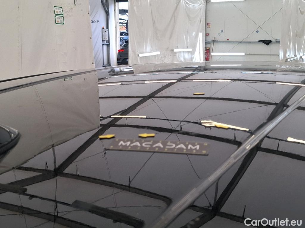  Toyota  C-HR TOYOTA  / 2016 / 5P / SUV 1.8 HYBRIDE 122 DISTINCTIVE #38