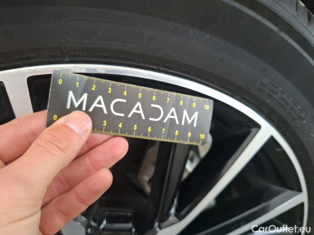  Toyota  C-HR TOYOTA  / 2016 / 5P / SUV 1.8 HYBRIDE 122 DISTINCTIVE #11