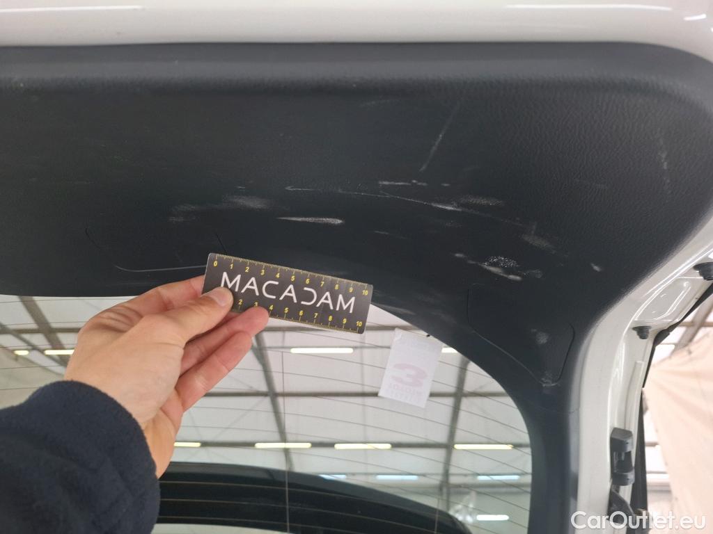  Toyota  C-HR TOYOTA  / 2016 / 5P / SUV 1.8 HYBRIDE 122 DISTINCTIVE #30