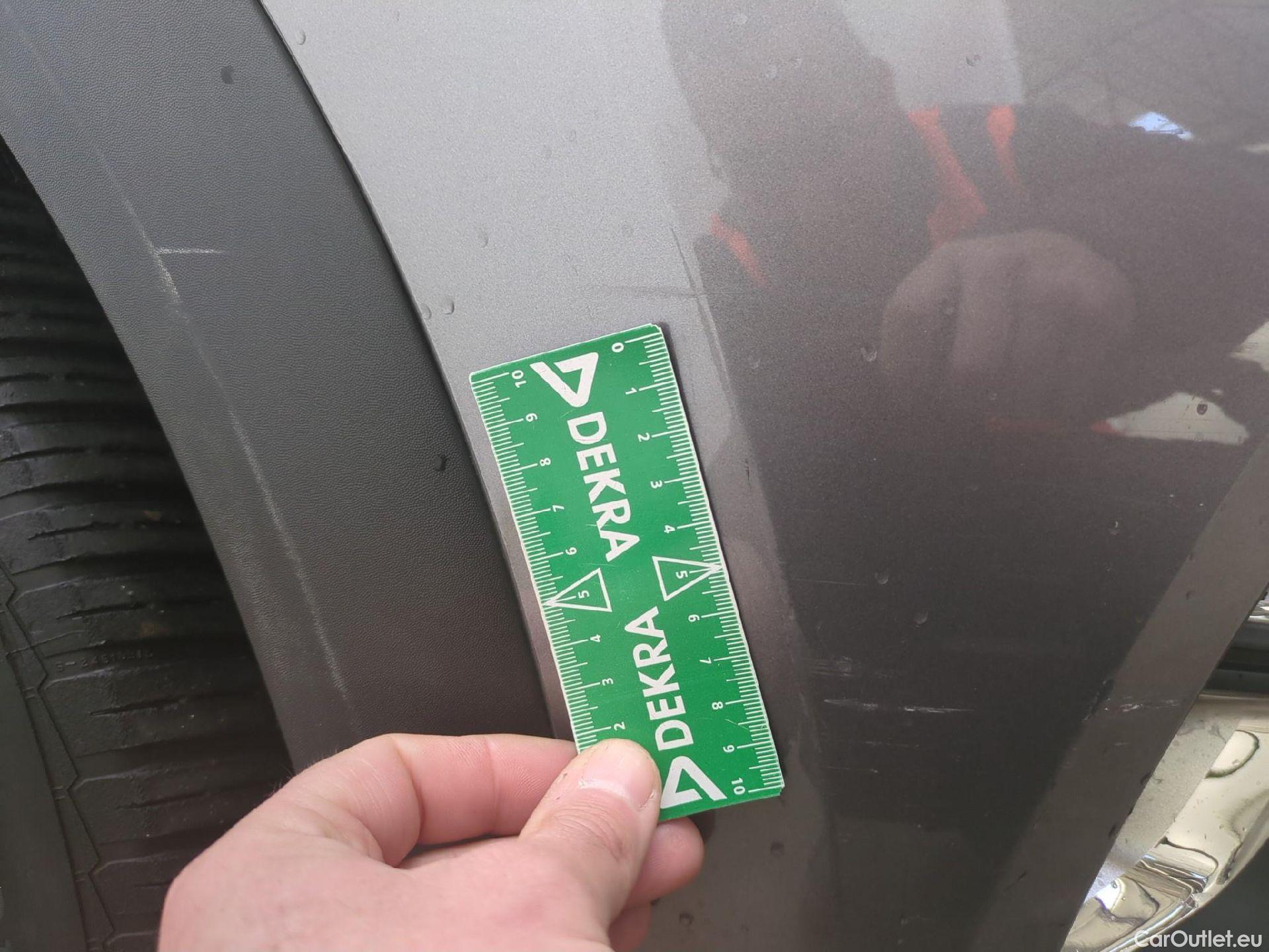  Renault  Captur RENAULT  / 2019 / 5P / SUV techno mild hybrid 160 EDC #7