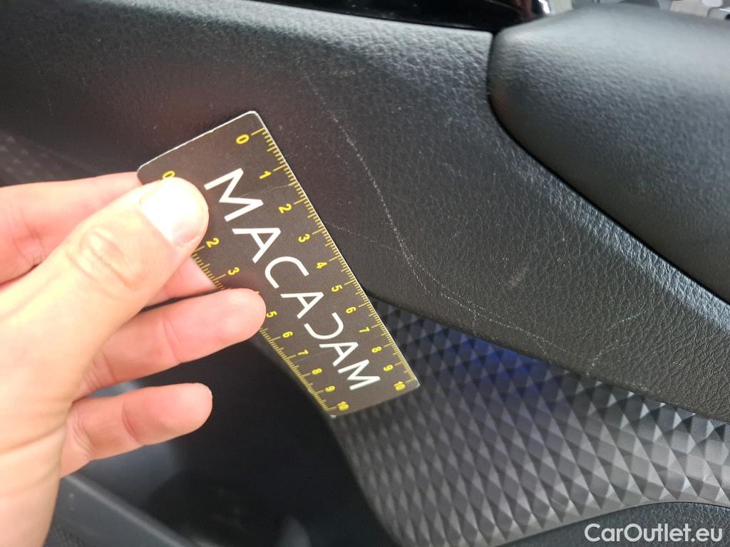  Toyota  C-HR TOYOTA  / 2016 / 5P / SUV 1.8 HYBRIDE 122 DISTINCTIVE #26