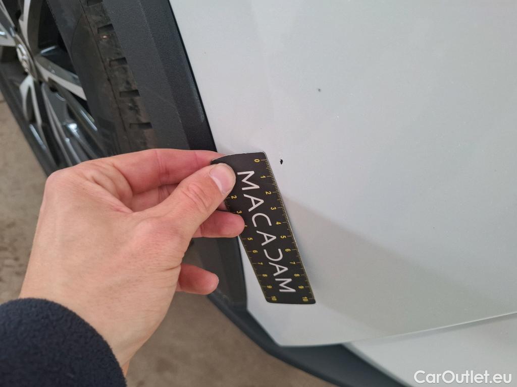  Toyota  C-HR TOYOTA  / 2016 / 5P / SUV 1.8 HYBRIDE 122 DISTINCTIVE #45