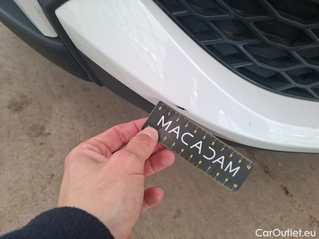  Toyota  C-HR TOYOTA  / 2016 / 5P / SUV 1.8 HYBRIDE 122 DISTINCTIVE #50