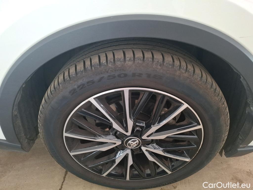  Toyota  C-HR TOYOTA  / 2016 / 5P / SUV 1.8 HYBRIDE 122 DISTINCTIVE #12