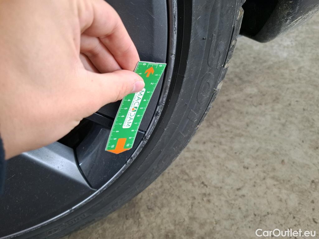  Tesla  Model 3 TESLA  / 2018 / 4P / Berline Grande Autonomie Dual Motor AWD #8