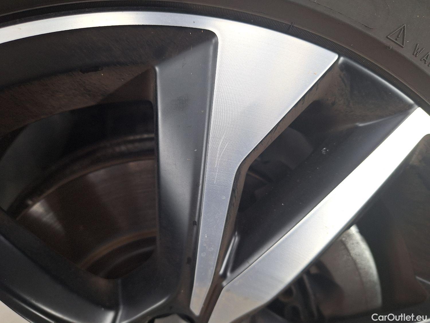  Volvo  V60 Volvo,  '18, Volvo  B3 R-Design DCT 5d #2