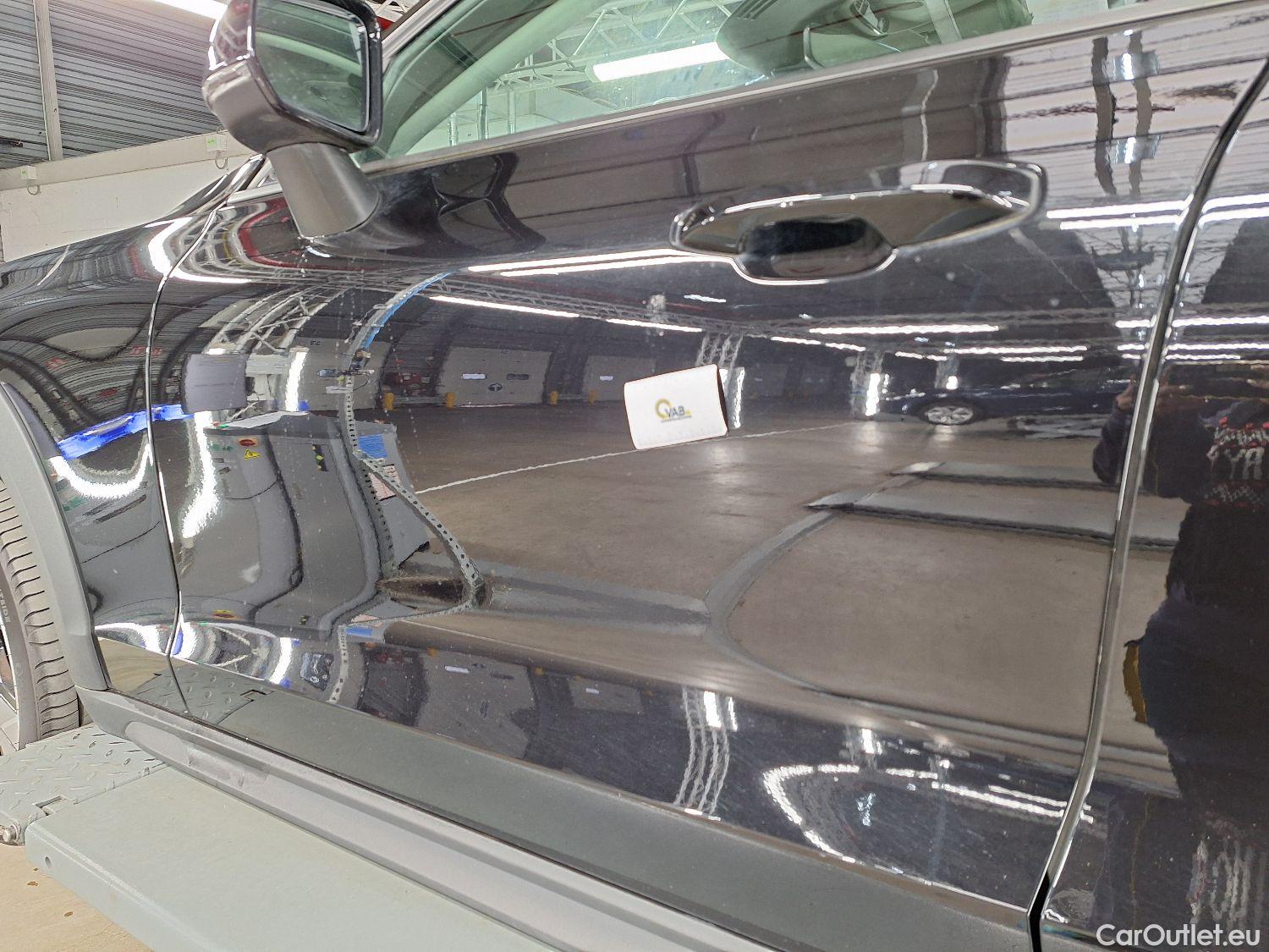  Volvo  V60 Volvo,  '18, Volvo  Cross Country B4 4x4 Geartronic Cross Co #33