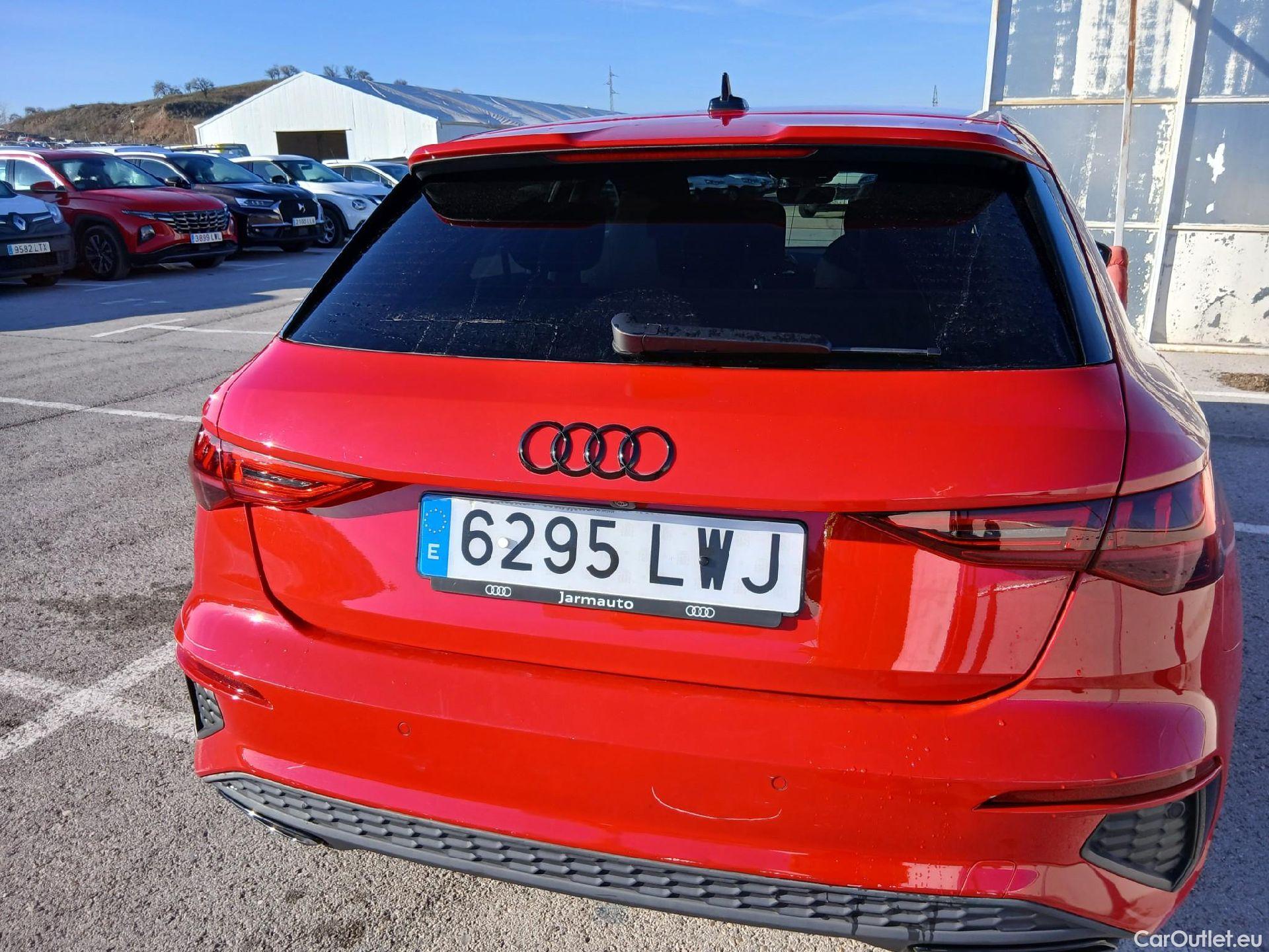  Audi  A3 AUDI  / 2020 / 5P / berlina con portón Sportback S line 40 TFSI e 150kW S tron #31