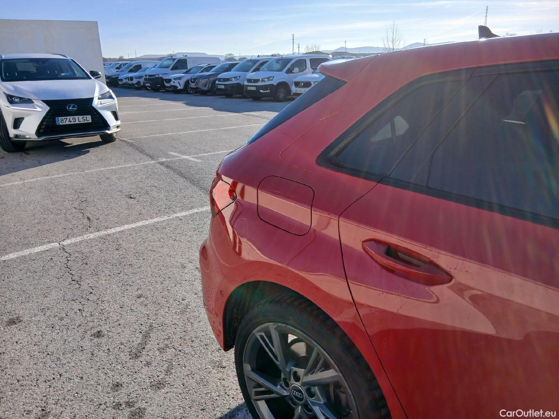  Audi  A3 AUDI  / 2020 / 5P / berlina con portón Sportback S line 40 TFSI e 150kW S tron #39