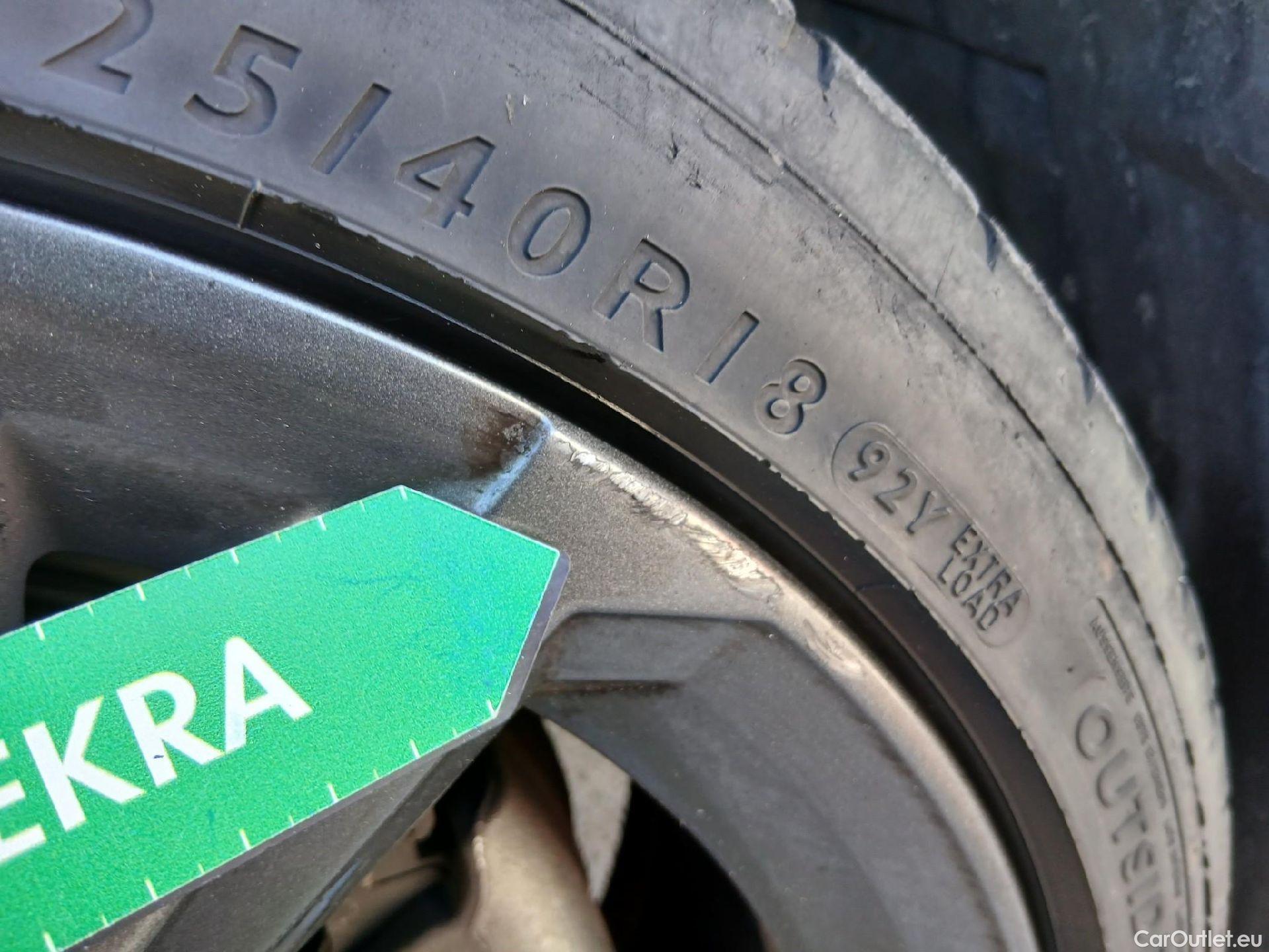  Audi  A3 AUDI  / 2020 / 5P / berlina con portón Sportback S line 40 TFSI e 150kW S tron #55