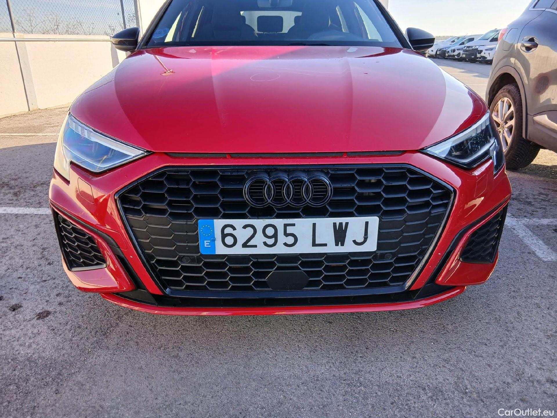  Audi  A3 AUDI  / 2020 / 5P / berlina con portón Sportback S line 40 TFSI e 150kW S tron #5