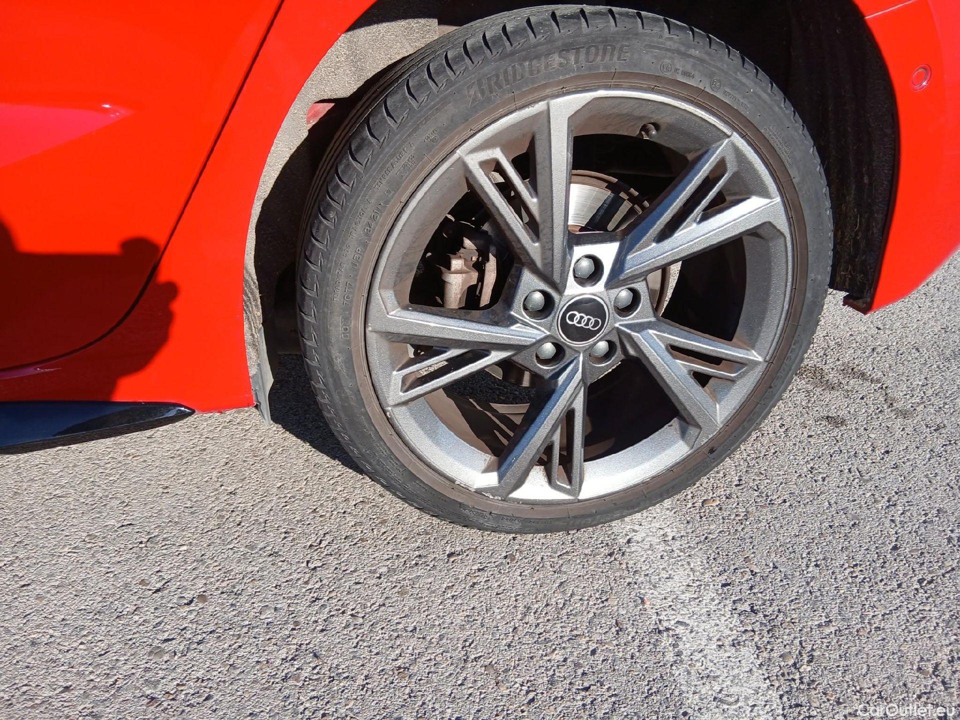  Audi  A3 AUDI  / 2020 / 5P / berlina con portón Sportback S line 40 TFSI e 150kW S tron #42