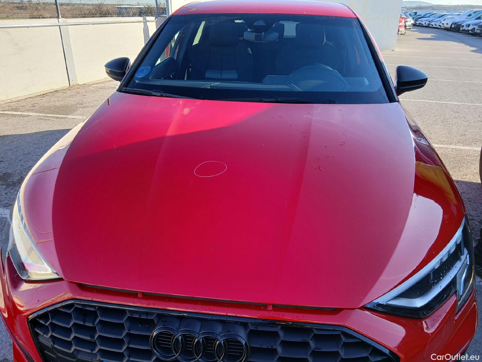  Audi  A3 AUDI  / 2020 / 5P / berlina con portón Sportback S line 40 TFSI e 150kW S tron #3