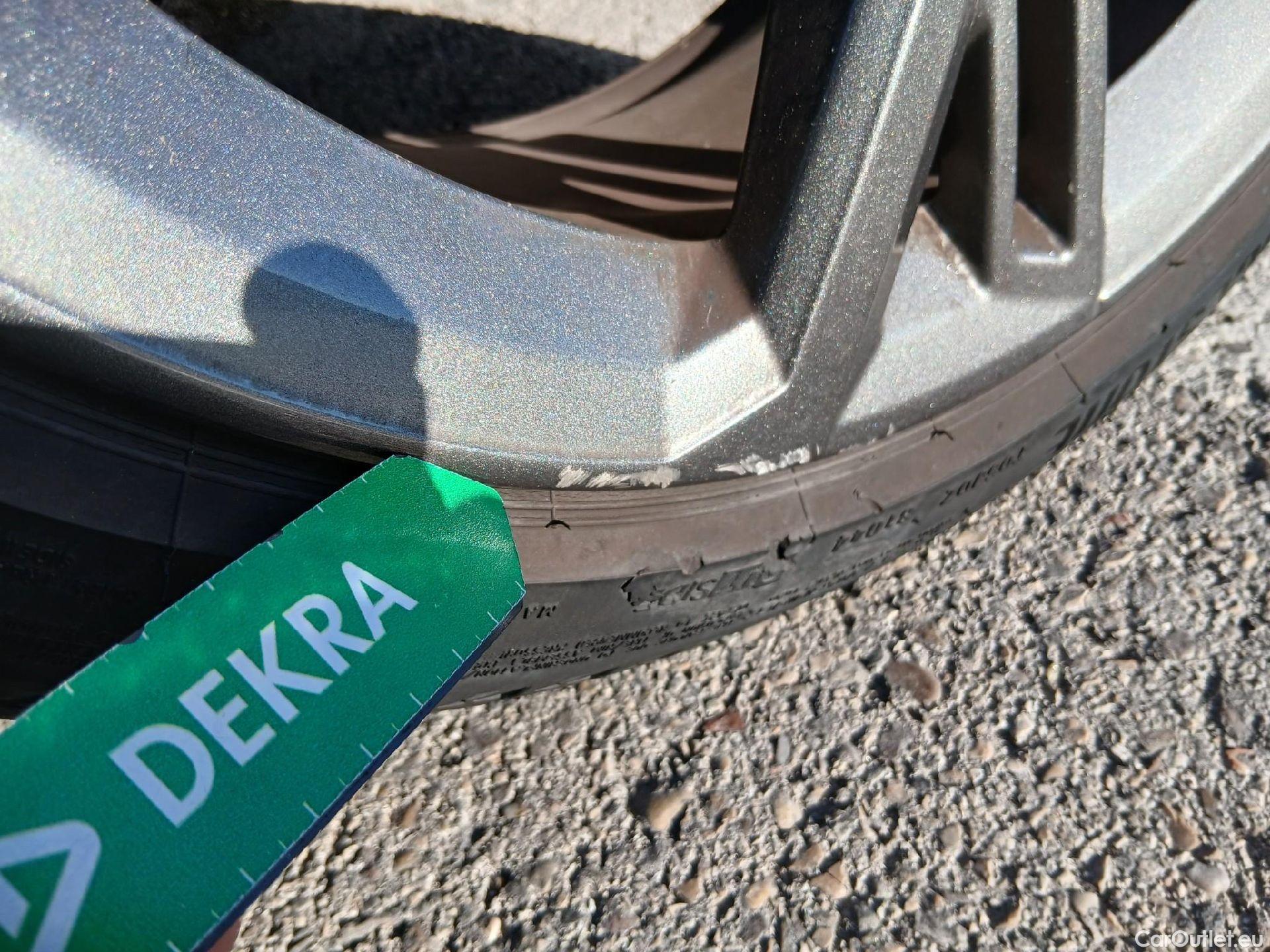  Audi  A3 AUDI  / 2020 / 5P / berlina con portón Sportback S line 40 TFSI e 150kW S tron #43