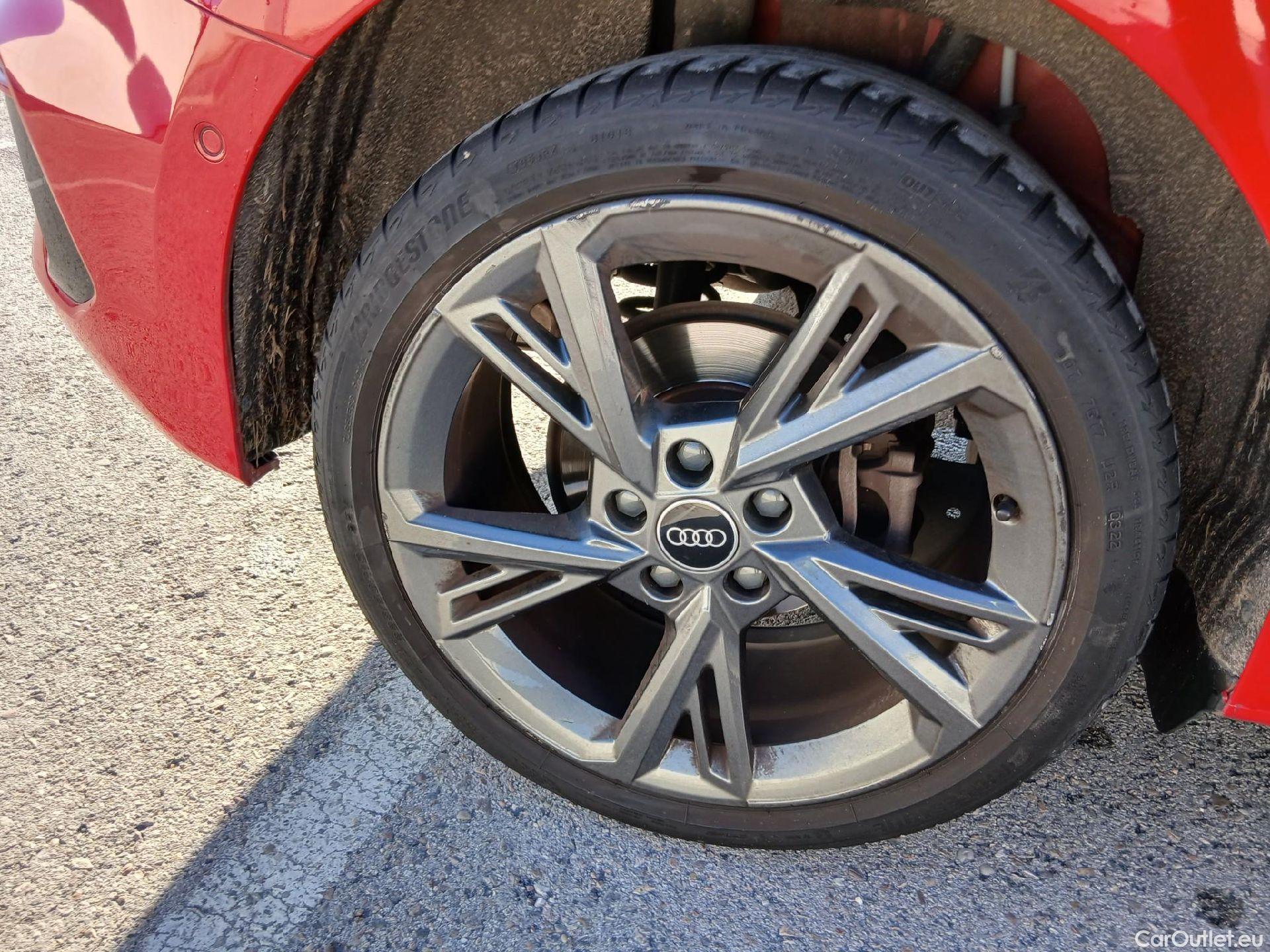  Audi  A3 AUDI  / 2020 / 5P / berlina con portón Sportback S line 40 TFSI e 150kW S tron #41