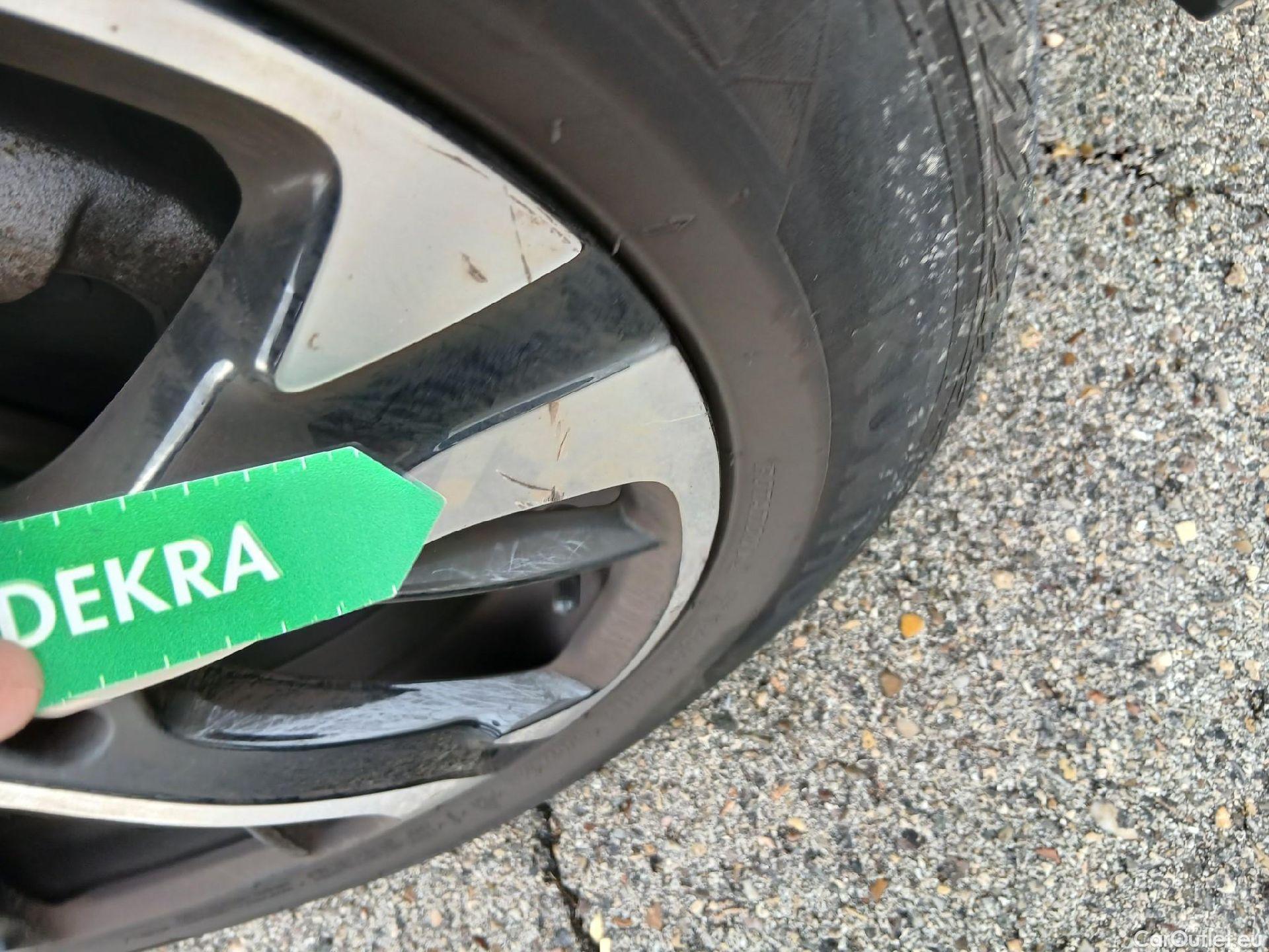  DS  DS7 DS DS 7 Crossback / 2017 / 5P / todoterreno BlueHDi DE 96kW (130CV) Auto. CHIC (AC) #10