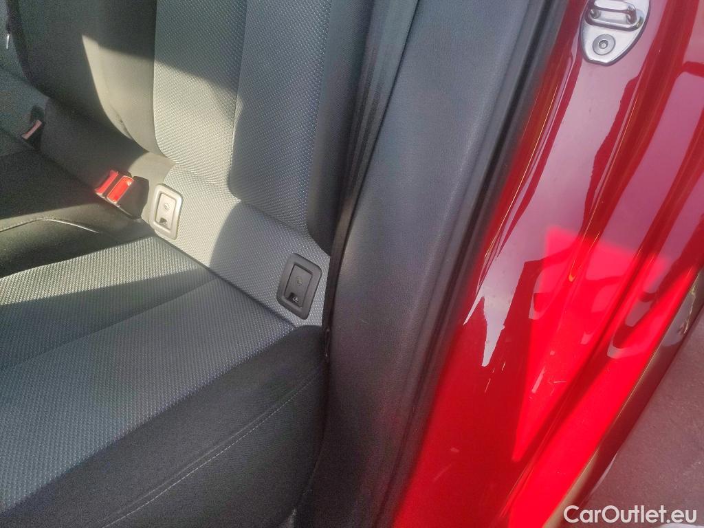  Audi  Q2 AUDI  / 2016 / 5P / todoterreno Design 30 TDI 85kW (116CV) S tronic #18