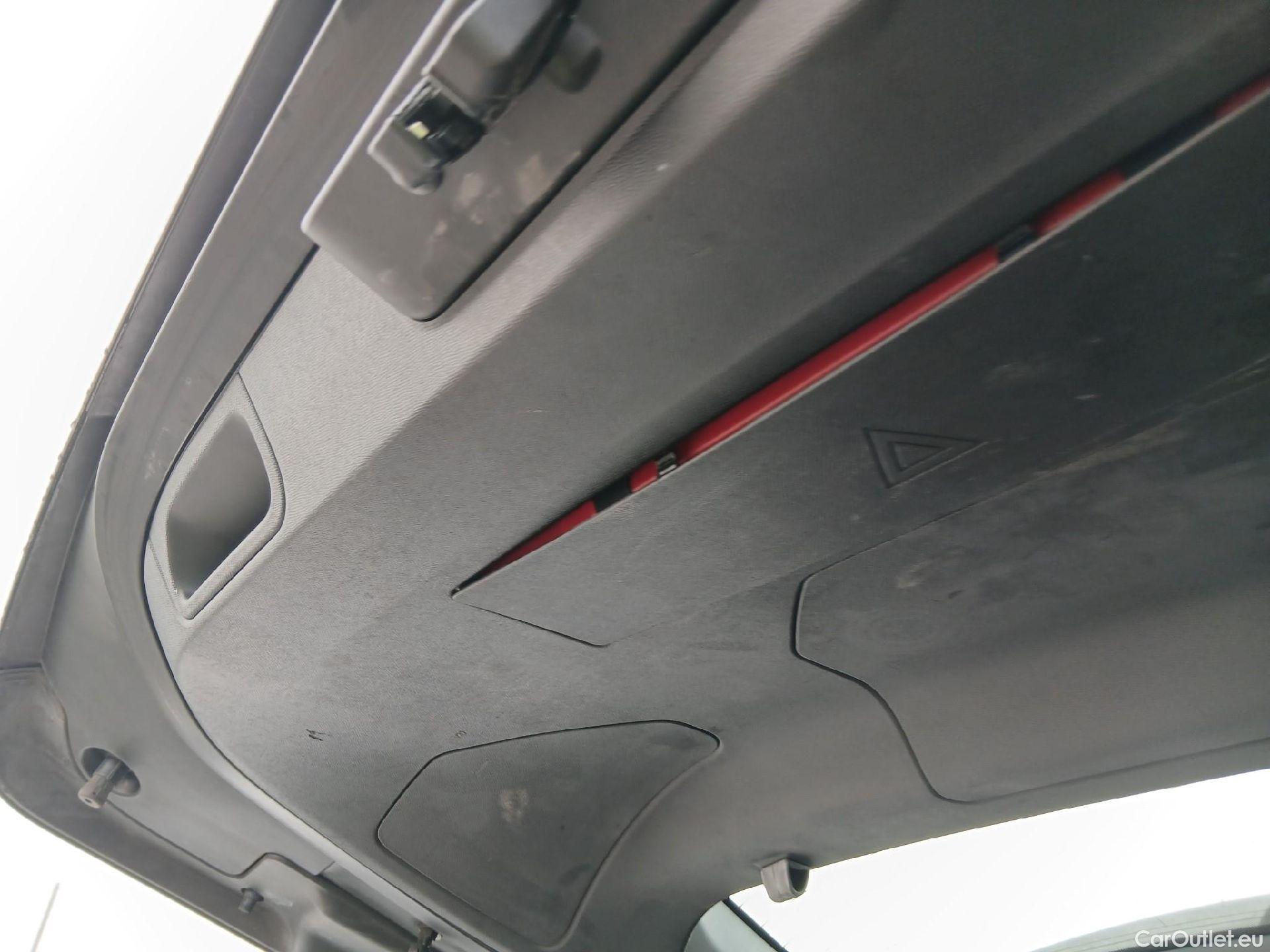  DS  DS7 DS DS 7 Crossback / 2017 / 5P / todoterreno BlueHDi DE 96kW (130CV) Auto. CHIC (AC) #8