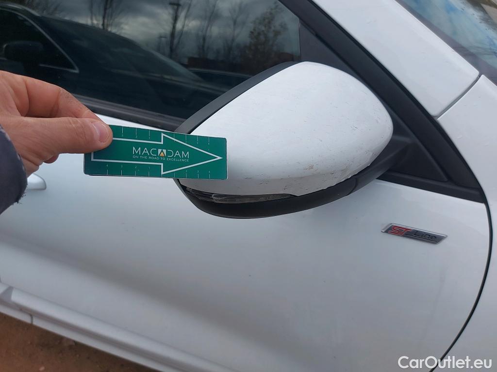  Ford  Kuga FORD  / 2019 / 5P / todoterreno ST-Line X 2.5 Duratec PHEV 165kW Auto #21