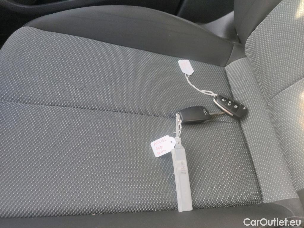  Audi  Q2 AUDI  / 2016 / 5P / todoterreno Design 30 TDI 85kW (116CV) S tronic #16