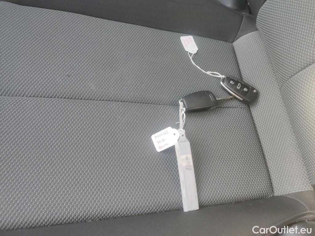  Audi  Q2 AUDI  / 2016 / 5P / todoterreno Design 30 TDI 85kW (116CV) S tronic #17