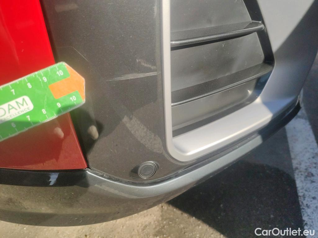  Audi  Q2 AUDI  / 2016 / 5P / todoterreno Design 30 TDI 85kW (116CV) S tronic #34