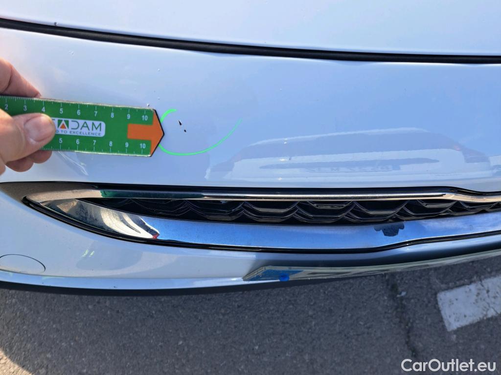  KIA  Cee'd KIA Ceed / 2018 / 5P / berlina con portón 1.0 MHEV 88kW (120CV) Drive DCT #14