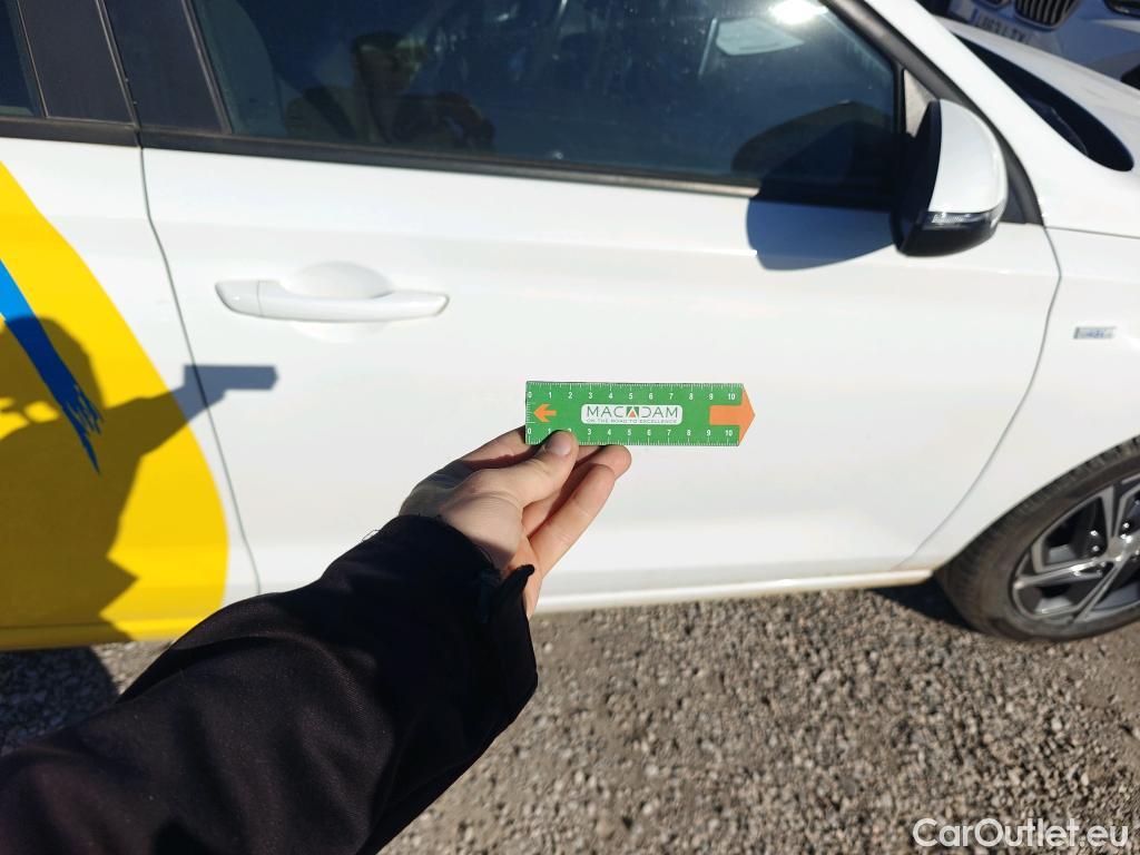  Hyundai  i30 HYUNDAI  / 2020 / 5P / berlina con portón 1.0 TGDI 48V Klass #23