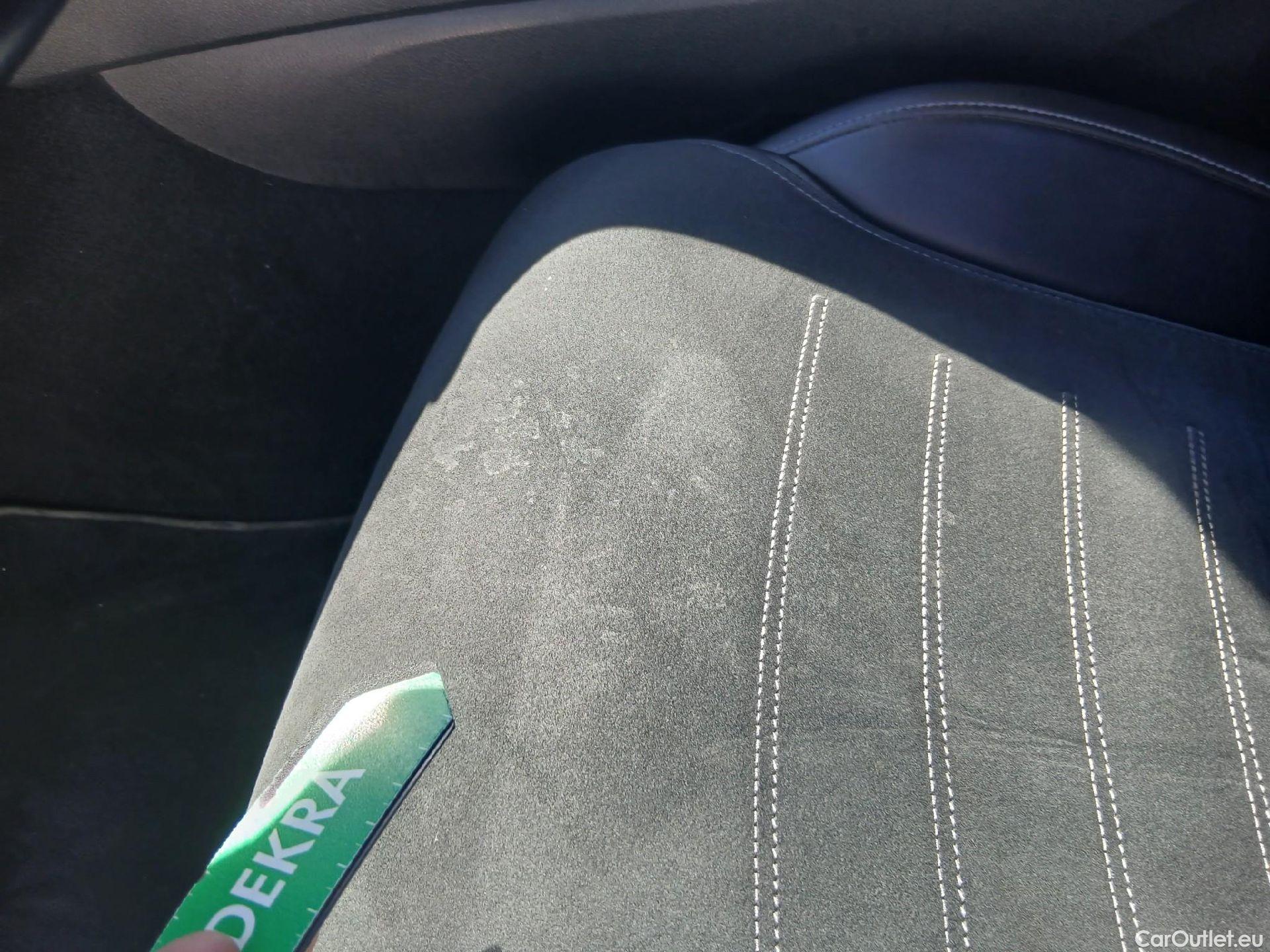  Mercedes  C-Klasse MERCEDES-BENZ Clase C / 2021 / 4P / sedán C 220 d #18