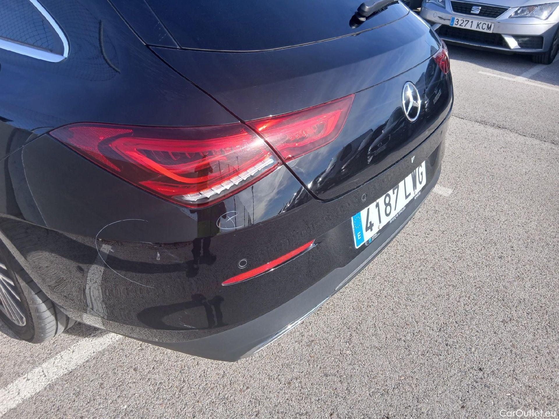  Mercedes  CLA-Klasse MERCEDES-BENZ CLA / 2019 / 5P / familiar CLA 200 D DCT Shooting Brake #19