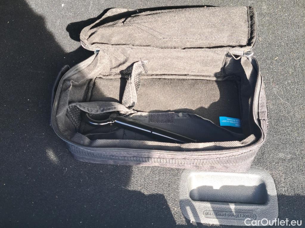  KIA  Cee'd KIA Ceed / 2018 / 5P / berlina con portón 1.0 MHEV 88kW (120CV) Drive DCT #1