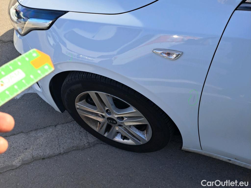  KIA  Cee'd KIA Ceed / 2018 / 5P / berlina con portón 1.0 MHEV 88kW (120CV) Drive DCT #9