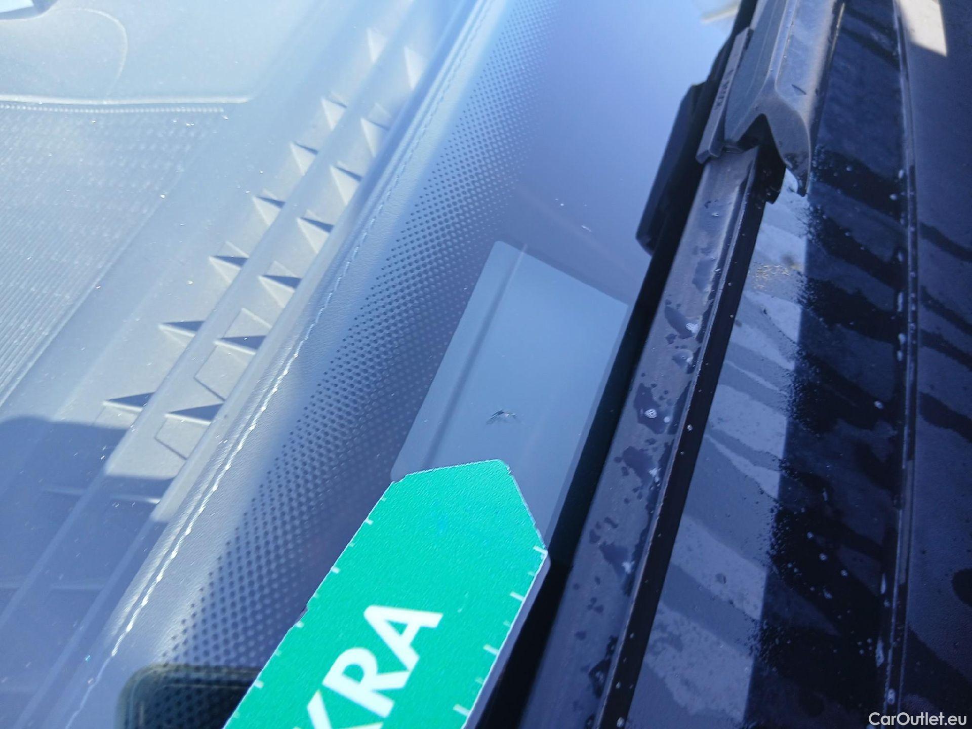  Mercedes  C-Klasse MERCEDES-BENZ Clase C / 2021 / 4P / sedán C 220 d #1